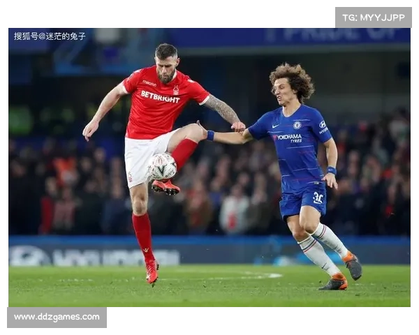 英超赛场坚持反歧视运动 球员赛前下跪展现团结与平等 英超赛场坚持反歧视运动 球员赛前下跪展现团结与平等