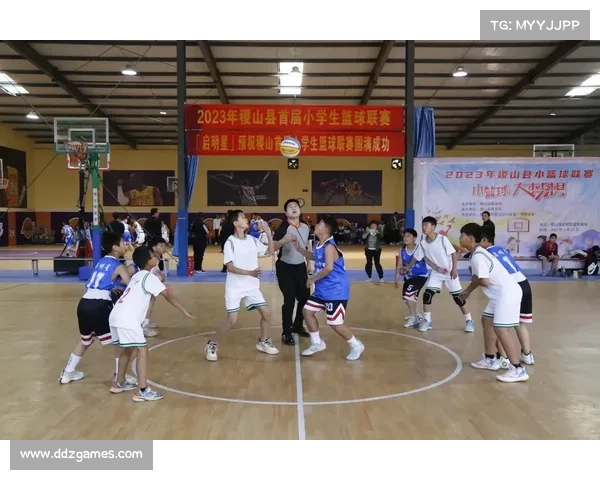 男篮六一校园行走进五所小学,推广“小篮球计划”与少年互动 男篮六一校园行走进五所小学,推广“小篮球计划”与少年互动